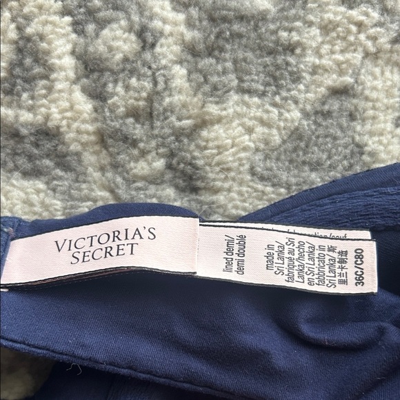 Victoria's Secret Navy Lace Bra - Picture 2 of 10